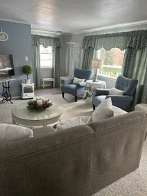 Charming Restored Vintage Retreat! 5 min to I 69 - Image 2