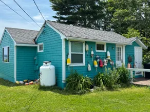 Salty Suite {Oceanside Cottage/Near Acadia} - Image 3