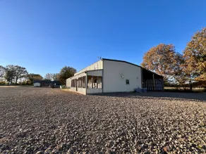 Hunting lodge and Country getaway - Image 3