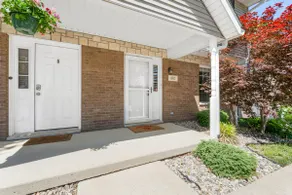 Nice 2 Bedroom Condo - Image 5