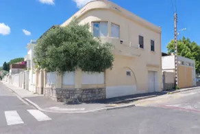 nice f2 with garage near the center. - Image 2