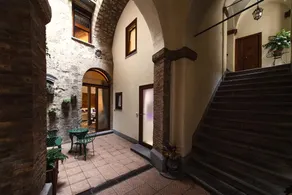 Orchid Superior Apartment in downtown Orvieto - Image 5