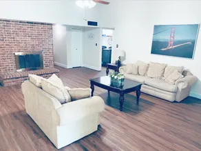 The Hideaway 4B/2B House- 10min from IAH - Image 2