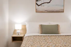 Beach Stay Scarborough - Bonus Single Bed - Pool with Slide - Image 3
