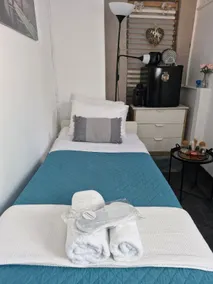 2Athens Airport room 7 minutes& low cost transfer - Image 2