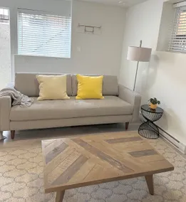 Homelike & Cozy Suite. Separate entrance, kitchen - Image 5
