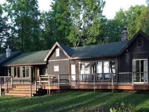Au Train Island View Lodge: Swim, Explore & Relax - Image 2