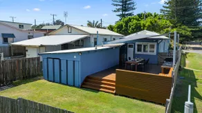 Blue River Shack - Image 2