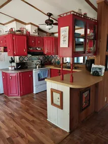 Moonshine Hideaway Cabin - Image 5
