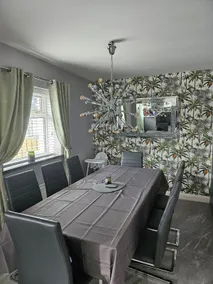 ELLIEMAY'S 4 BEDROOM SELFCATERING HOLIDAY HOME WITH 6 SEATER HOT TUB - Image 5