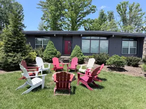 Mid-Century Home & Cabin: Sauna& Hot tub Asheville - Image 2