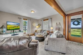 Peaceful & Charming Farmhouse;Firepit;Near Weston, St.Joe & Atchison ;Sleeps 10 - Image 4