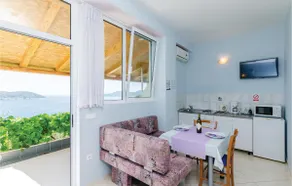 Awesome apartment in Orasac with WiFi - Image 2