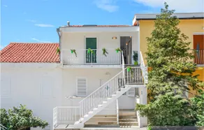 Nice Apartment in Baska Voda With Wifi and 1 Bedrooms - Image 4