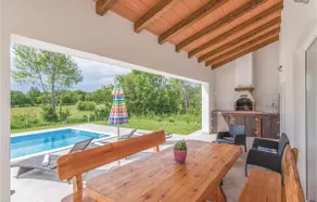 Awesome Home In Labin - Image 3
