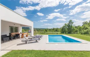 Awesome Home In Labin - Image 5