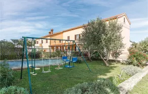 2 Bedroom Amazing Apartment In Pula - Image 3