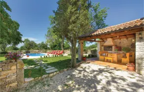 Stunning Home In Manjadvorci - Image 4