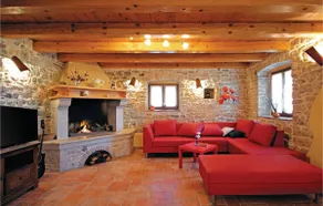 Stunning Home In Manjadvorci - Image 2