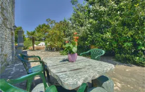 2 Bedroom Stunning Home In Kastel - Image 3