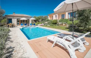 Luxurious Home In Buje - Image 2