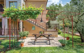 1 Bedroom Beautiful Apartment In Umag - Image 4