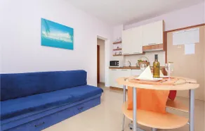 Beautiful Apartment In Kornic With House Sea View - Image 4