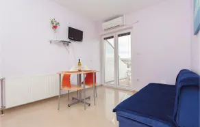 Beautiful Apartment In Kornic With House Sea View - Image 3