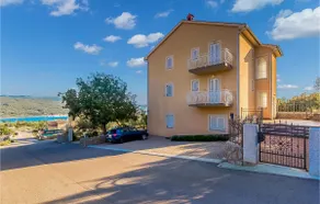 Beautiful Apartment In Kornic With House Sea View - Image 2