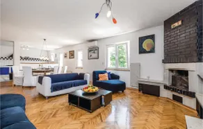 Pet friendly home in Jurdani - Image 3