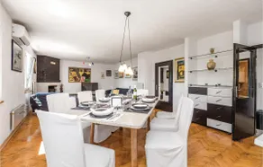 Pet friendly home in Jurdani - Image 4