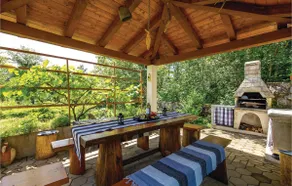 Pet friendly home in Jurdani - Image 5