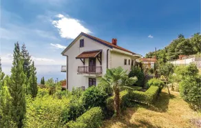 Beautiful Apartment In Kolavici - Image 2