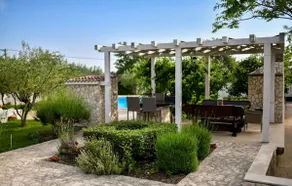 Six-Bedroom Holiday Home In Sv Filip I Jakov - Image 3