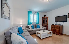 Two-Bedroom Holiday Home In Dingac - Image 4