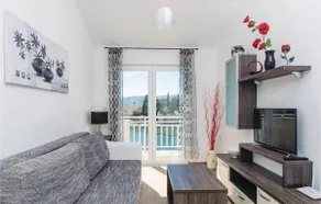 Gorgeous apartment in Blace with house sea view - Image 3