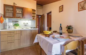One Bedroom Apartment In Pula - Image 3