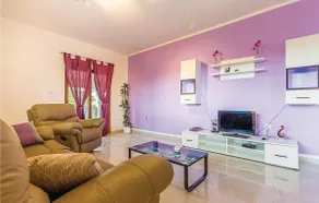 Bel appartement de 2 chambres à Barban - Image 2