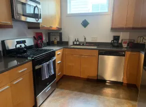 Modern Spacious Condo in Historic Savannah - Image 2