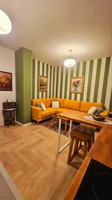 Sunny 1-BDR Apartment in a charming area - Image 4