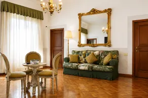 Villa La Scuola, Florence - Image 3