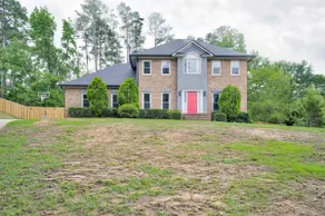 Stylish getaway in Augusta with heated pool - Image 3