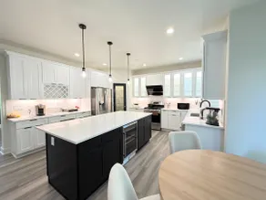 5BR Large Modern Home | Near Seattle - Image 2