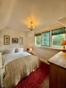 Manor House wing with easy access to London - Image 3
