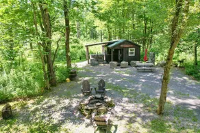Bear Hill One Room Cabin with Hot Tub - Image 5