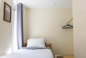 Affordable Downtown Apt | 3 Beds + 60” TV | Walk t - Image 5