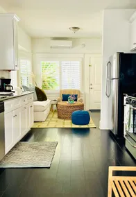 Soak up the Fresh Feel at a Light-filled Beach Bungalow - Image 1