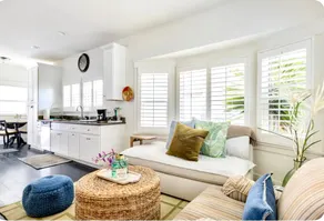 Soak up the Fresh Feel at a Light-filled Beach Bungalow - Image 4