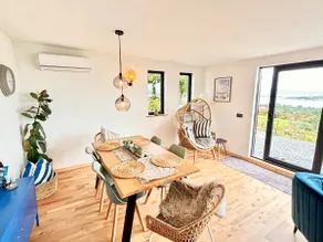 Laughing Seagull Cottage - Sea Views and Sauna - Image 4