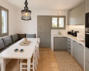Spacious Cycladic House near Logaras Beach - Image 3